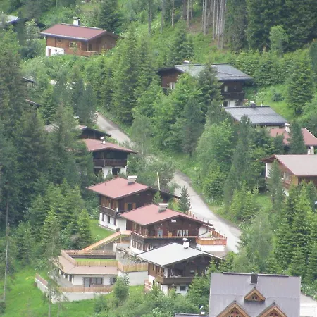 Apartment Gipfelstuermer Directly On The Slope Hochfugen